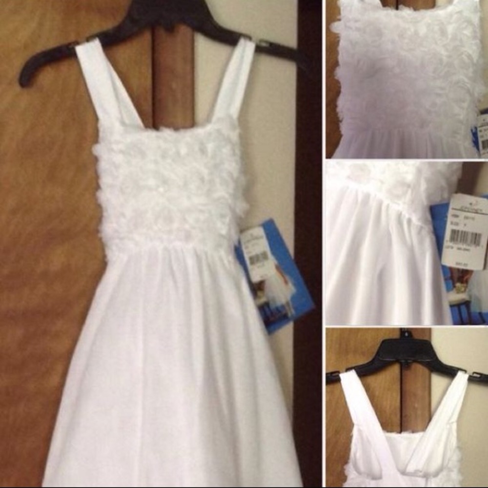 ⬇️⬇️Reduced-New girls size 7 formal dress - Picture 1 of 1